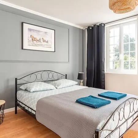 Maison Pour Les Vacances Et Les Evenements 12 Personnes * La Desverie