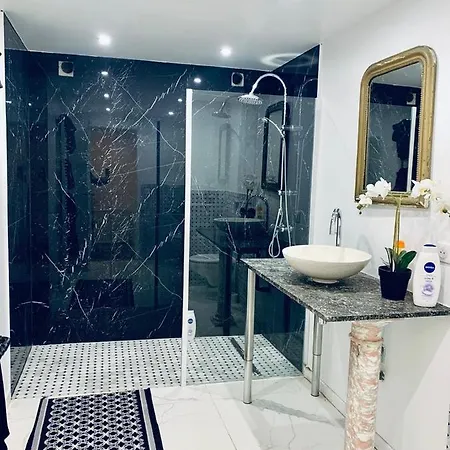 Maison Pour Les Vacances Et Les Evenements 12 Personnes *