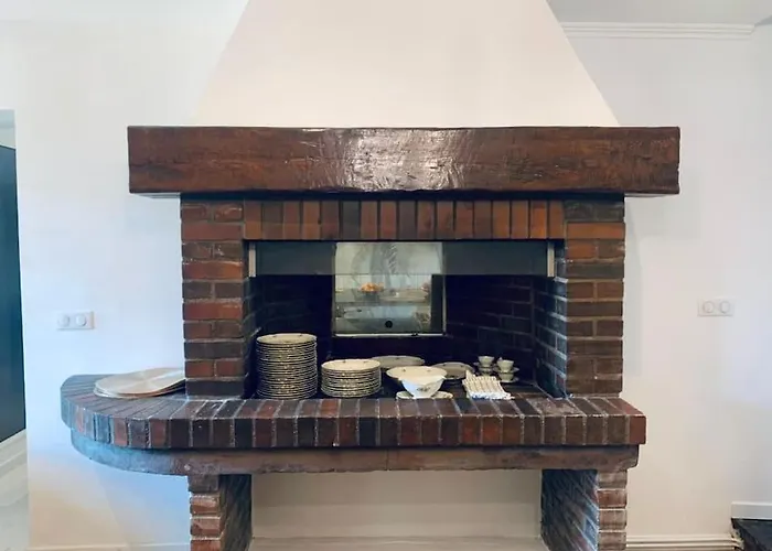 Maison Pour Les Vacances Et Les Evenements 12 Personnes Villa La Desverie